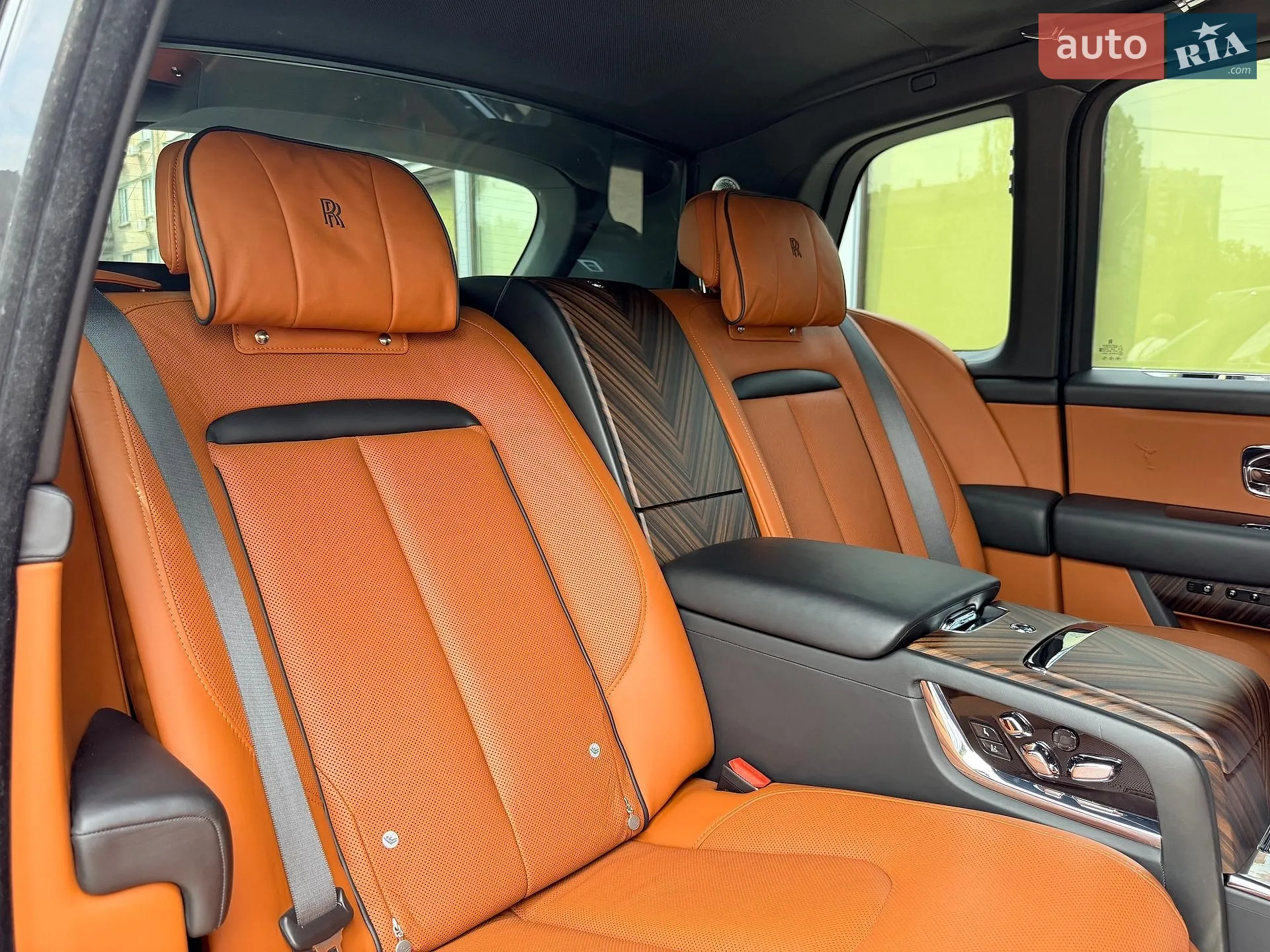 2019 Rolls-Royce Cullinan - мініатюра 47