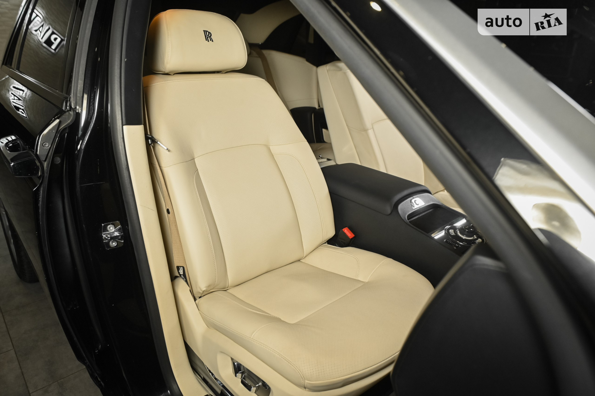 2011 Rolls-Royce Ghost - мініатюра 42