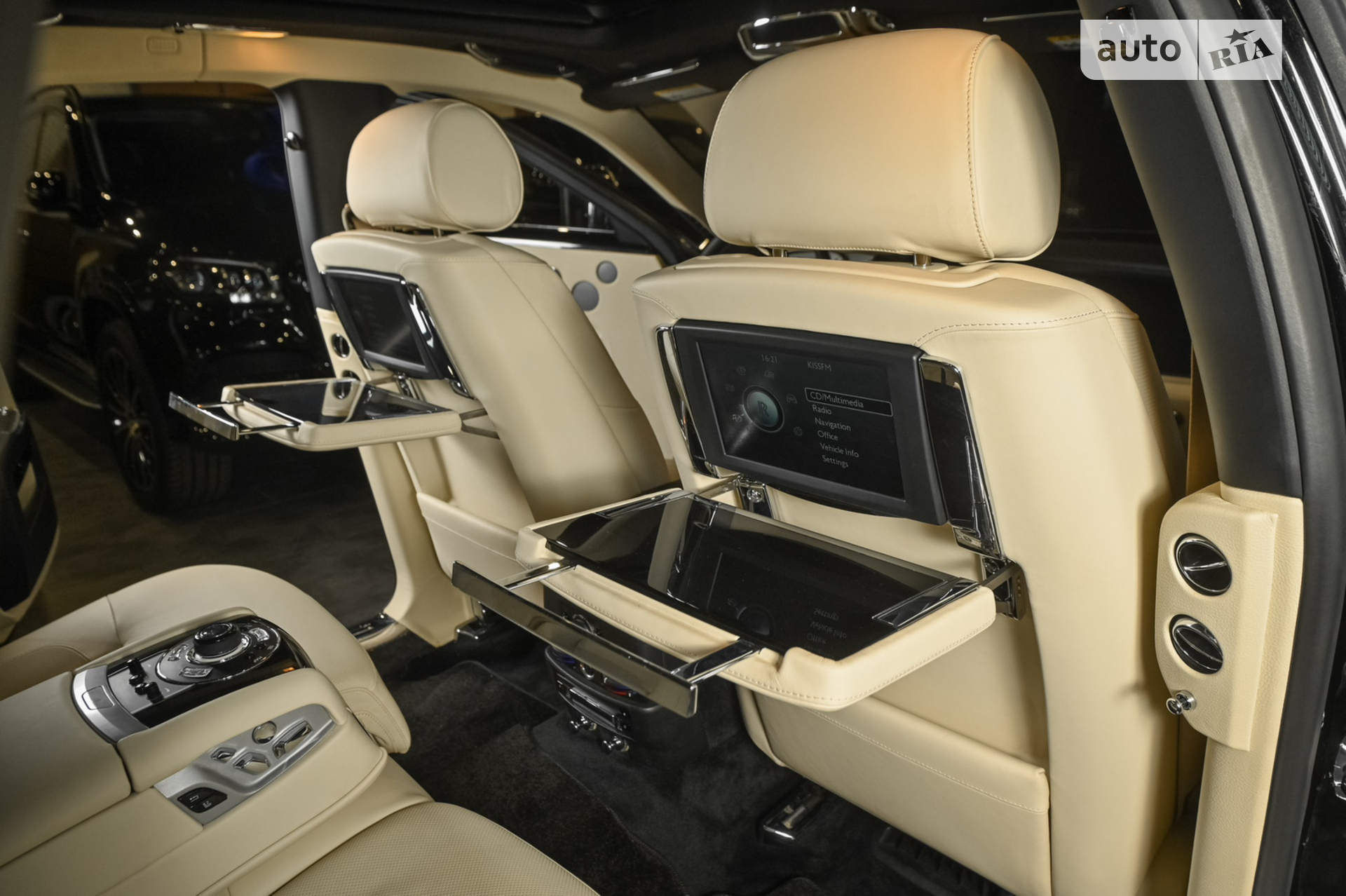 2011 Rolls-Royce Ghost - мініатюра 59