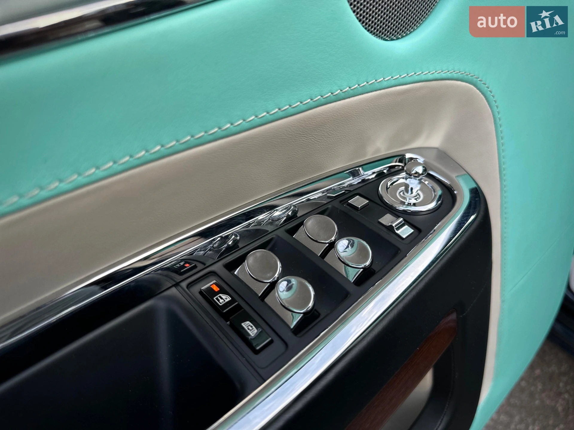 2011 Rolls-Royce Ghost - мініатюра 109