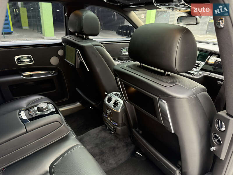 Седан Rolls-Royce Ghost 2015 в Киеве