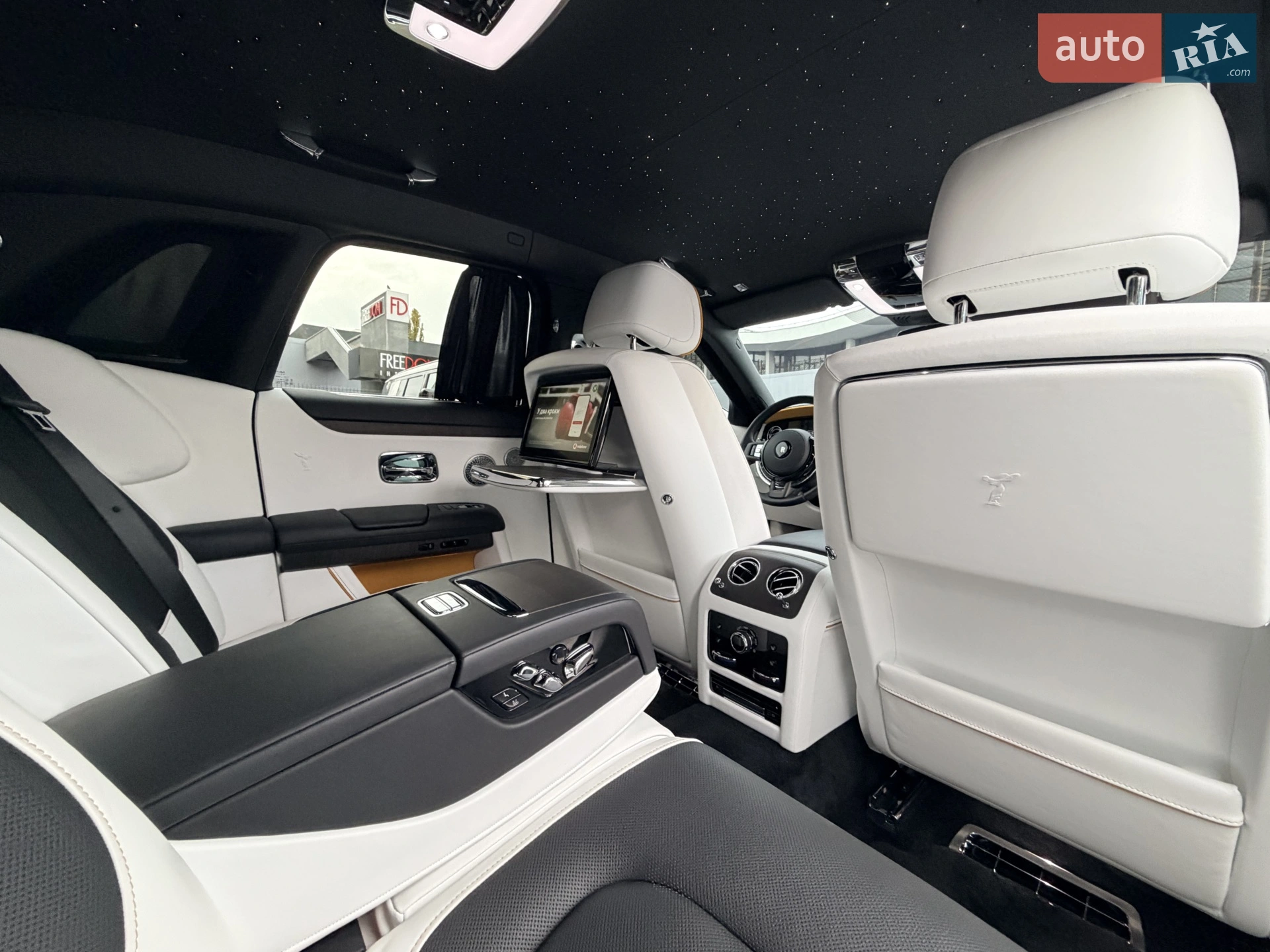 2020 Rolls-Royce Ghost - мініатюра 45