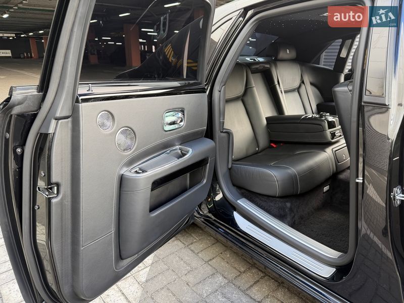 Седан Rolls-Royce Ghost 2015 в Киеве
