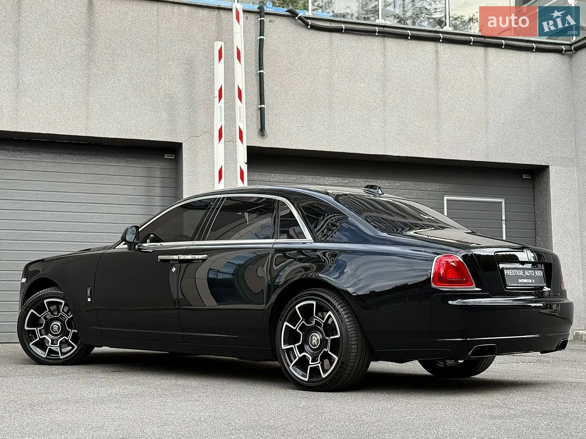 2018 Rolls-Royce Ghost - мініатюра 33