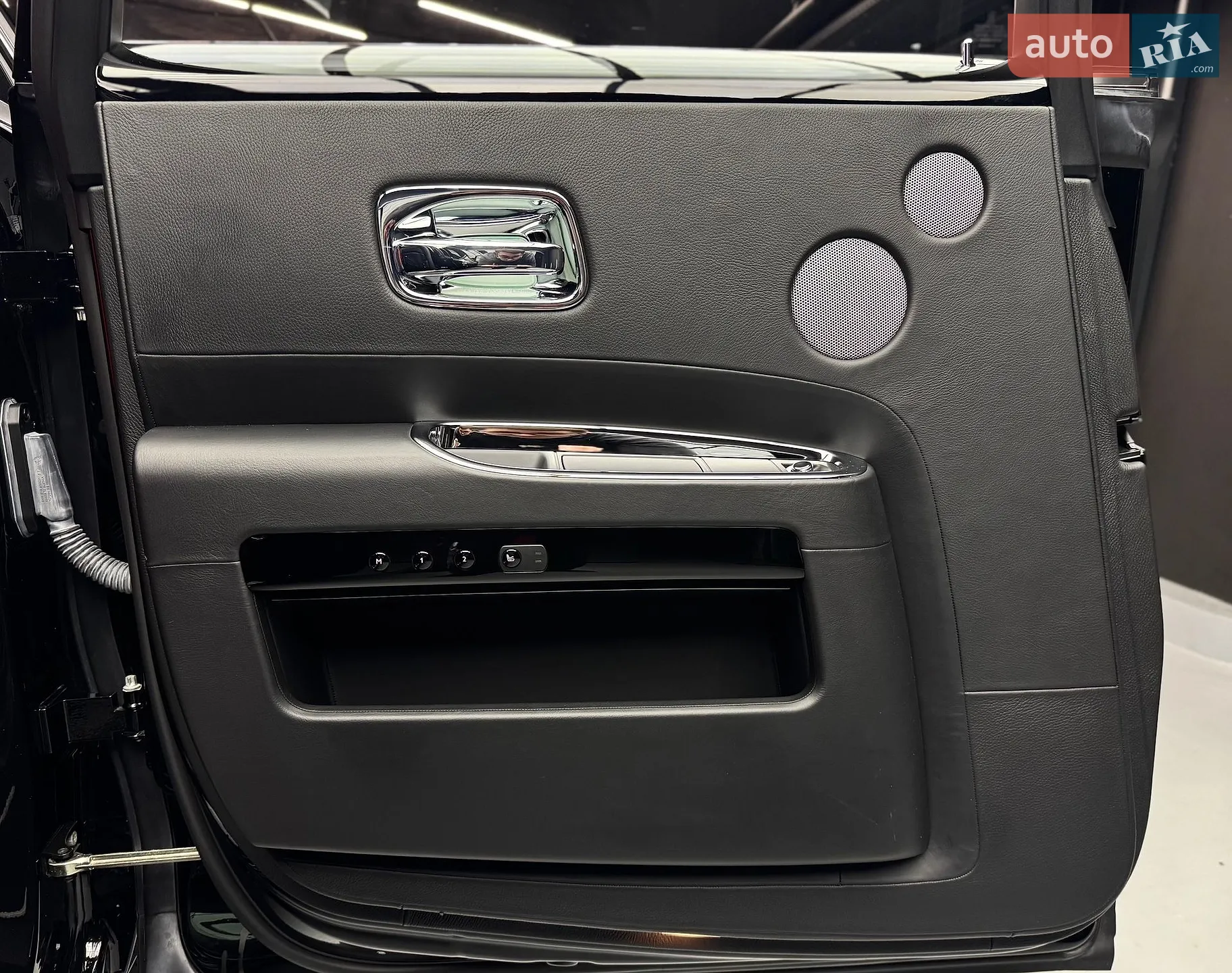 2010 Rolls-Royce Ghost - мініатюра 39