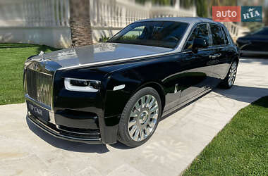 Седан Rolls-Royce Phantom 2021 в 