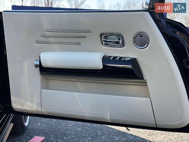Кабріолет Rolls-Royce Phantom 2007 в Києві
