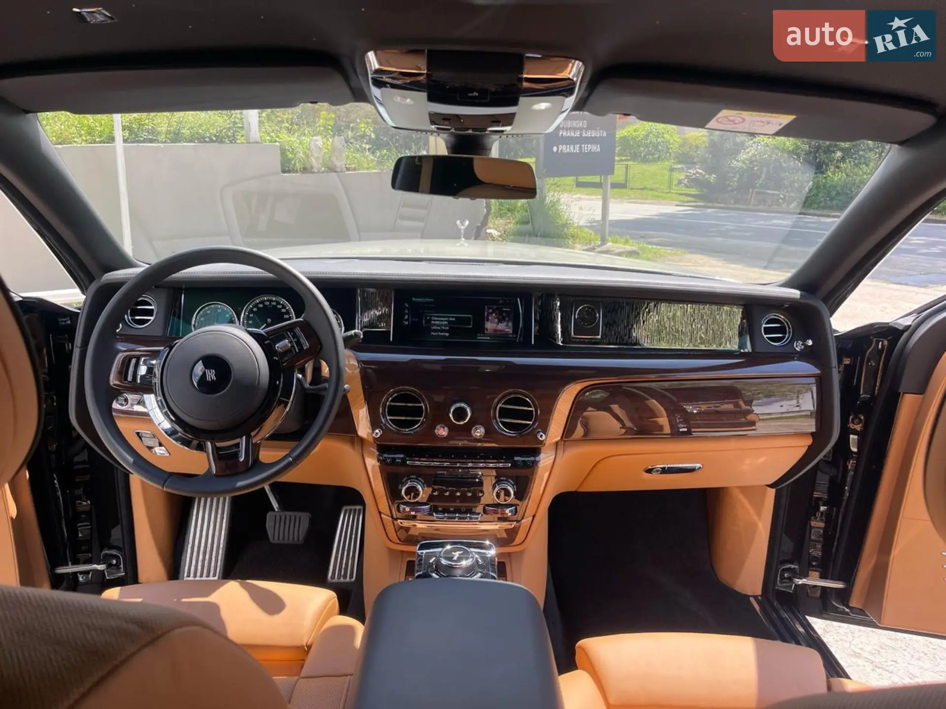 2021 Rolls-Royce Phantom - мініатюра 8