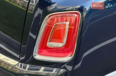 Седан Rolls-Royce Phantom 2019 в Києві