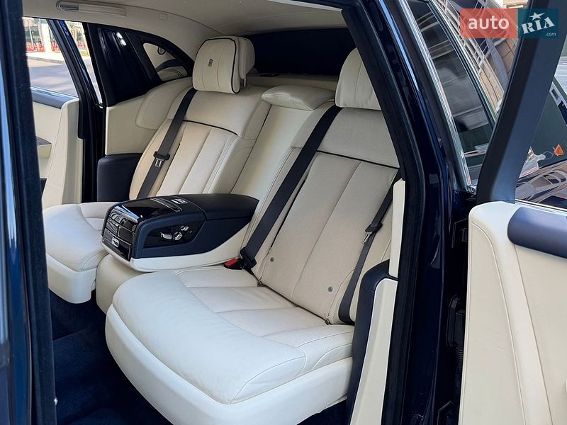 Седан Rolls-Royce Phantom 2019 в Києві