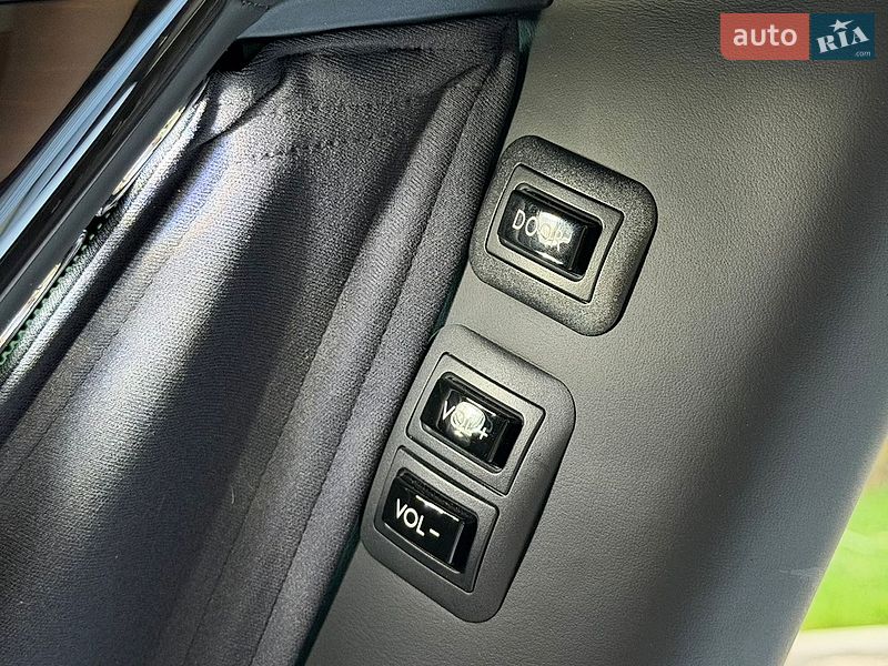 Седан Rolls-Royce Phantom 2019 в Києві