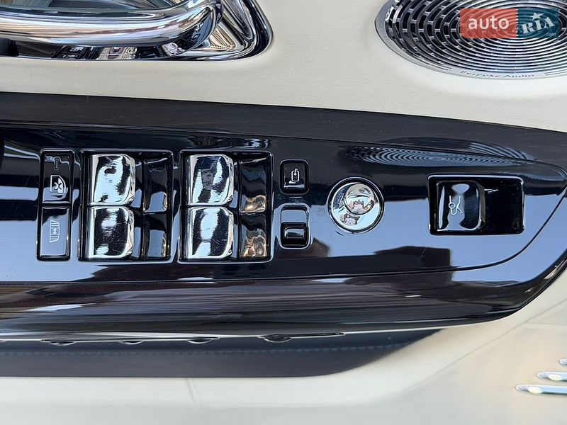 Седан Rolls-Royce Phantom 2019 в Киеве