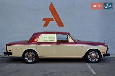 Седан Rolls-Royce Silver Shadow 1974 в 