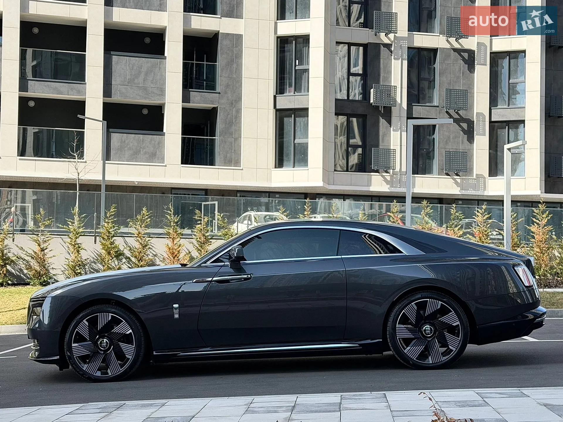 2024 Rolls-Royce Spectre - мініатюра 23