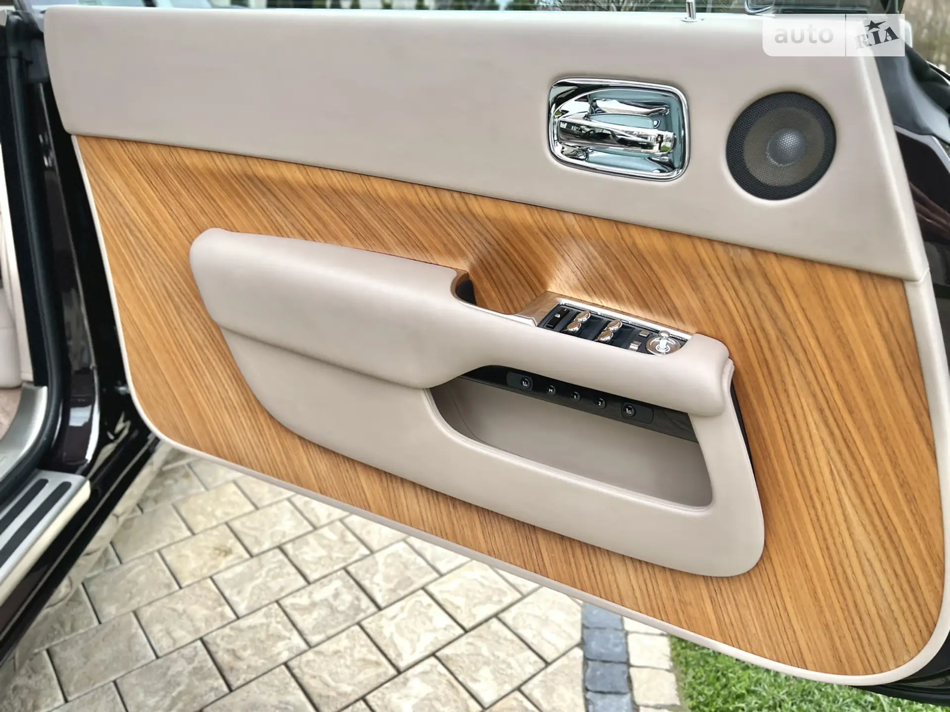 2014 Rolls-Royce Wraith - мініатюра 44