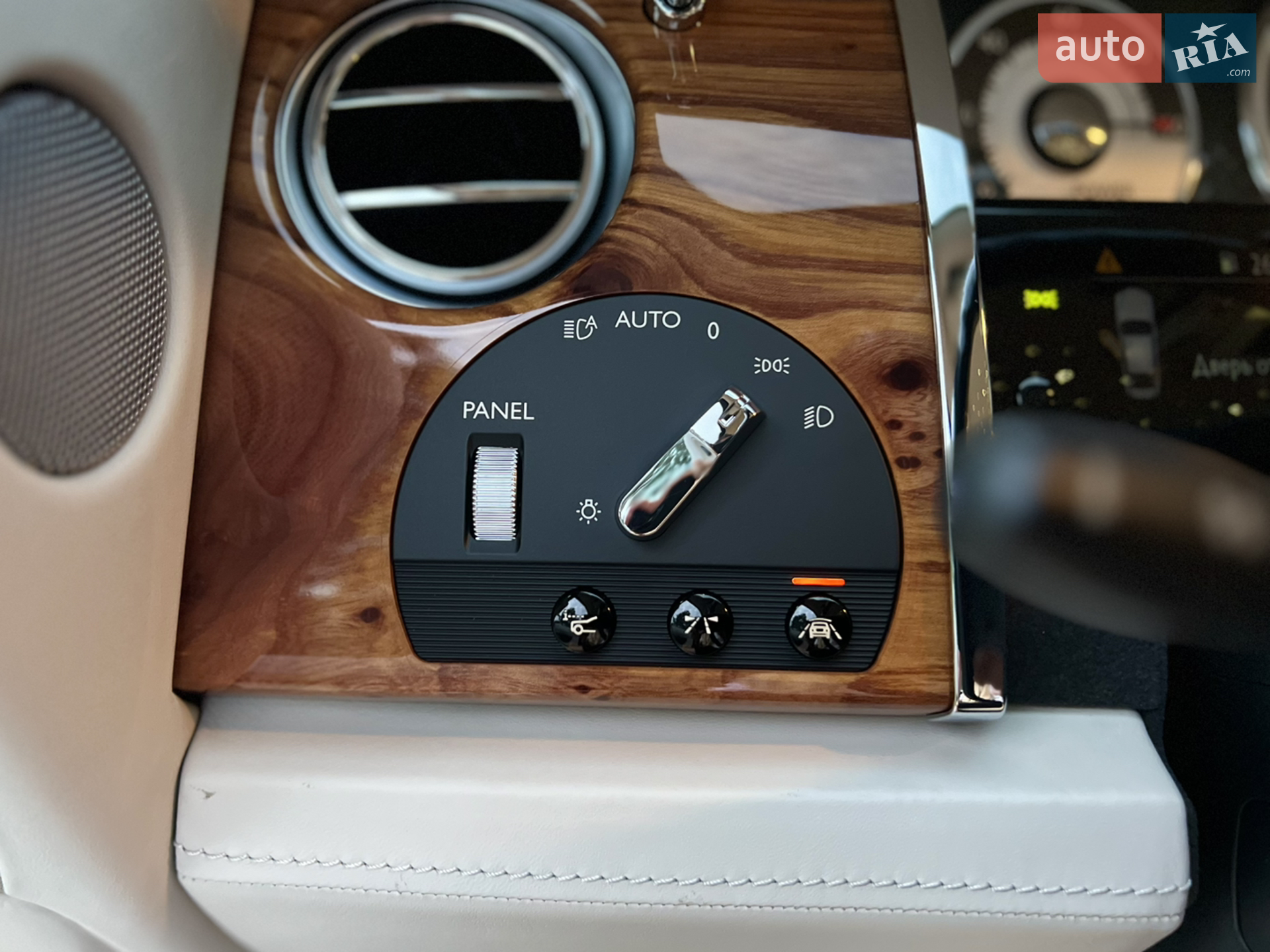2015 Rolls-Royce Wraith - мініатюра 60