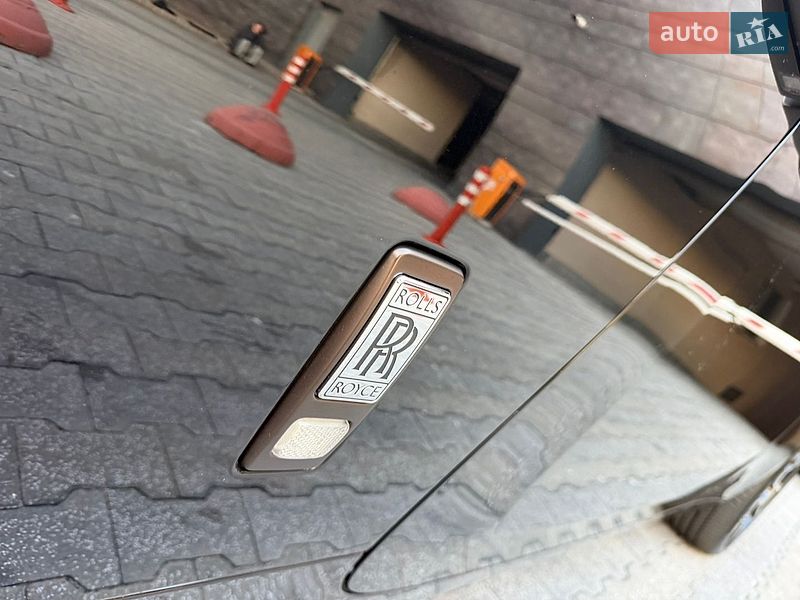 Купе Rolls-Royce Wraith 2015 в Киеве фото 15 Купе Rolls-Royce Wraith 2015 в Киеве