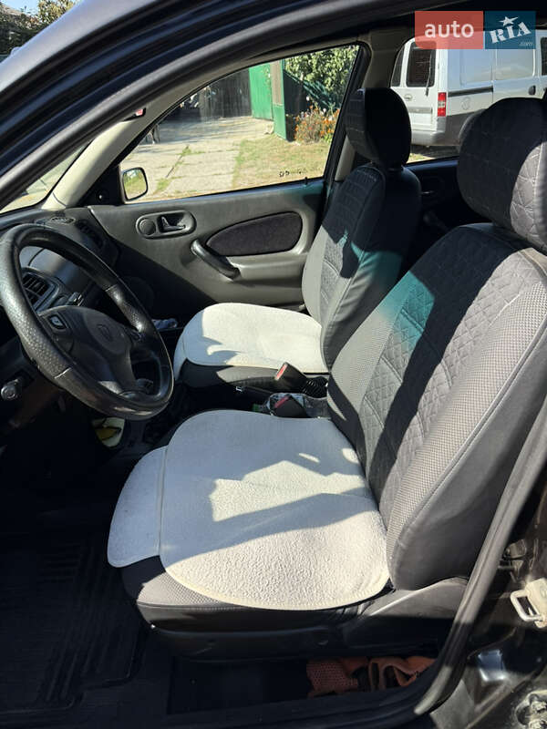 Хэтчбек Rover 200 1997 в Умани