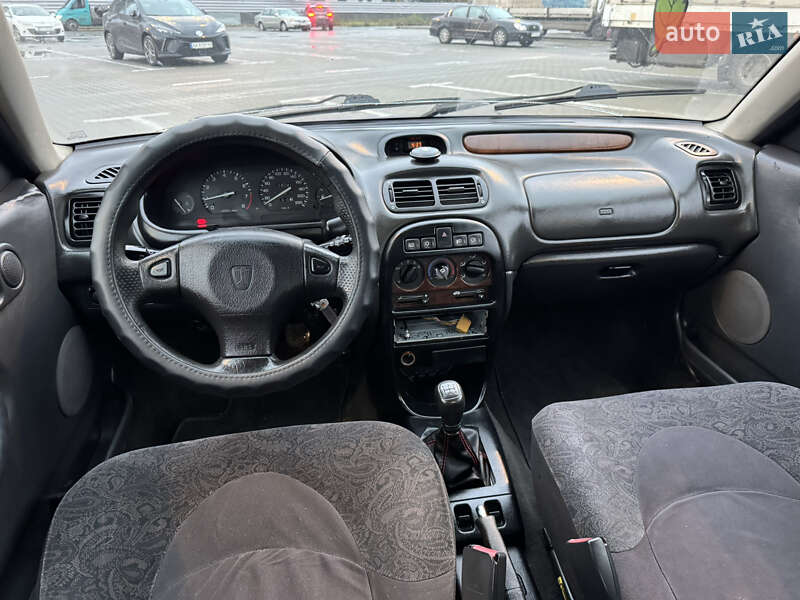 Хэтчбек Rover 200 1999 в Киеве