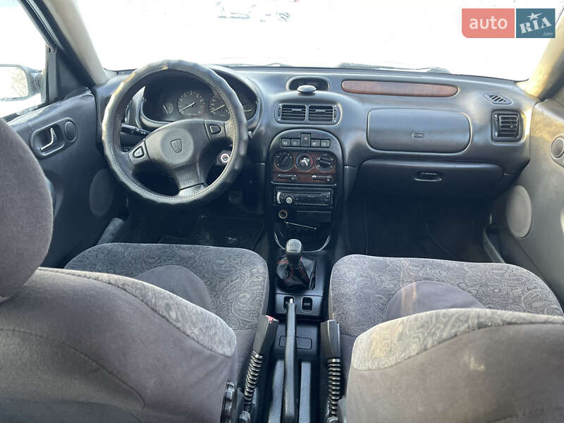 Хэтчбек Rover 200 1999 в Киеве
