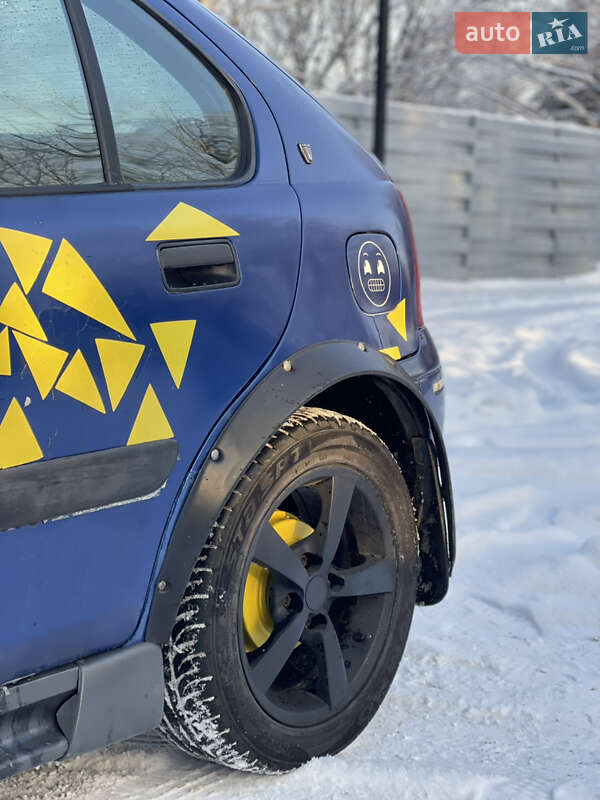 Хэтчбек Rover 200 1999 в Киеве