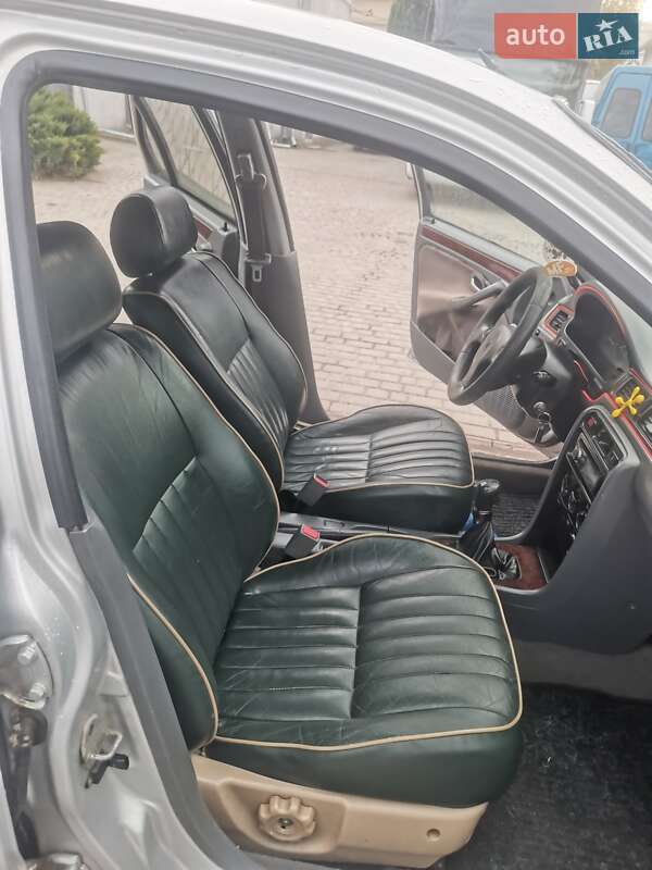 Хетчбек Rover 414 1998 в Тернополі