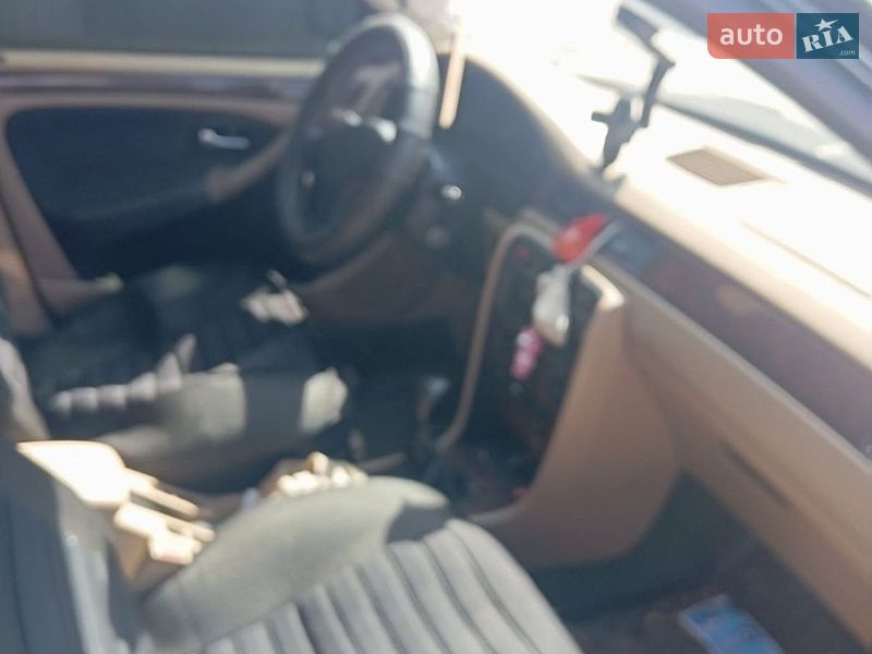 Седан Rover 420 1999 в Гощі