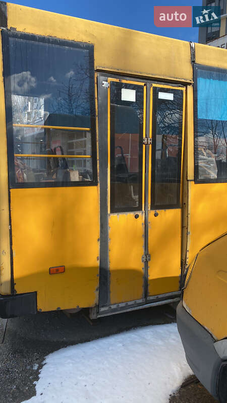 Пригородный автобус РУТА 19 2008 в Киеве