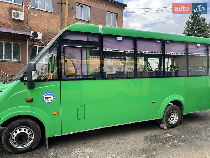 Міський автобус РУТА 25 2020 в Києві