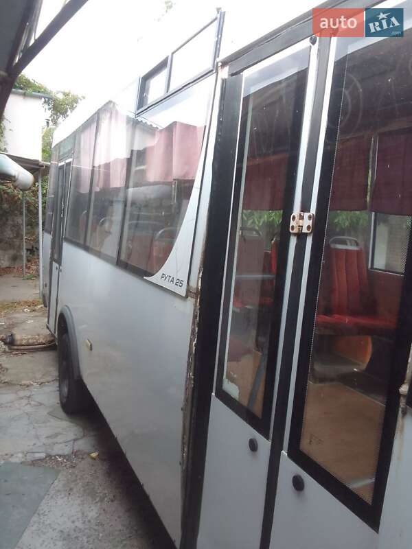 Городской автобус РУТА 25 2009 в Николаеве