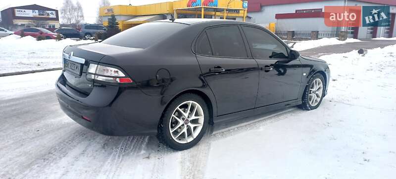 Седан Saab 9-3 2011 в Сарнах