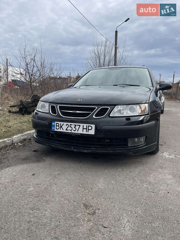 Седан Saab 9-3 2004 в Ровно