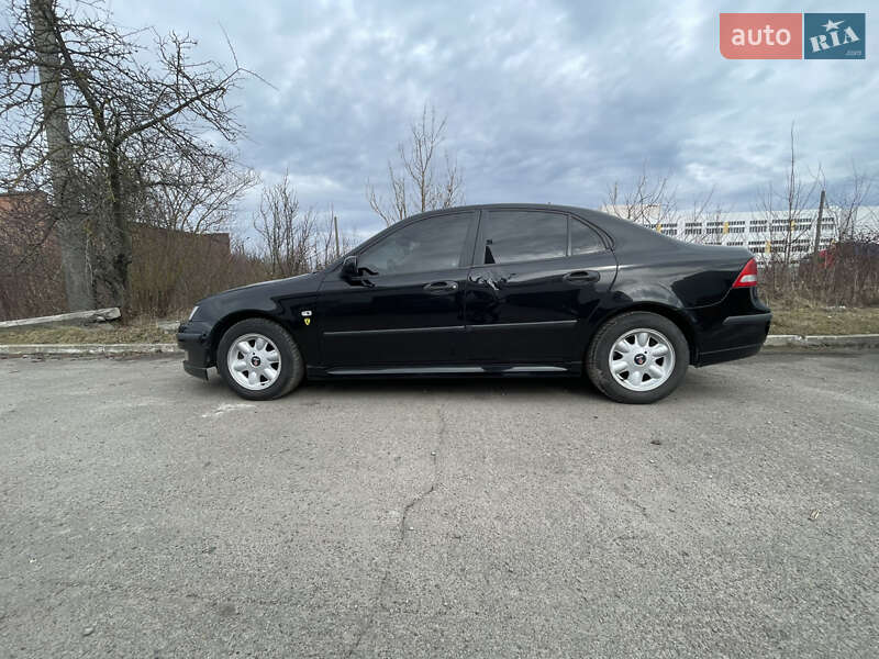 Седан Saab 9-3 2004 в Ровно