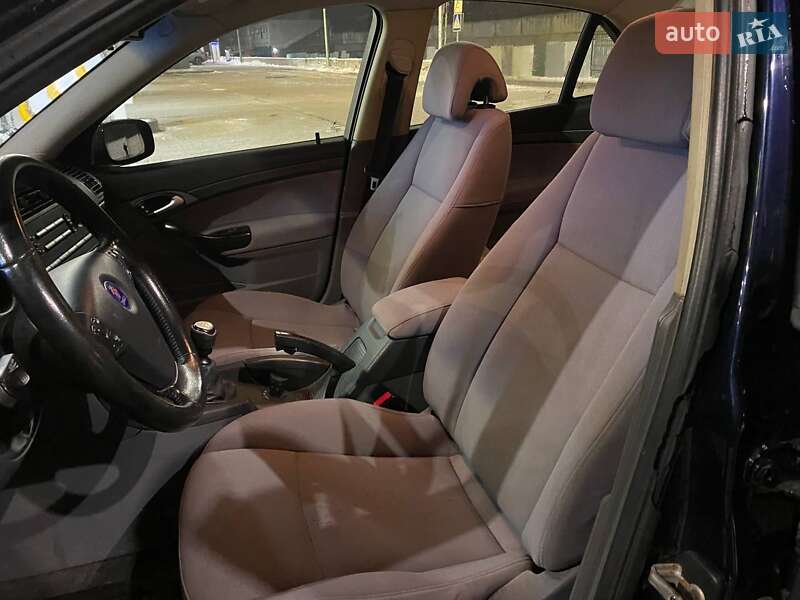 Седан Saab 9-3 2003 в Борисполі