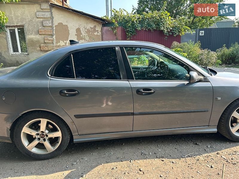 Седан Saab 9-3 2006 в Ізмаїлі