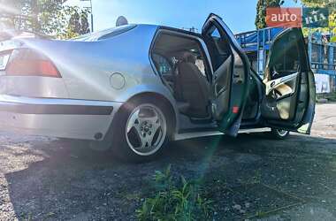 Седан Saab 9-5 2001 в 