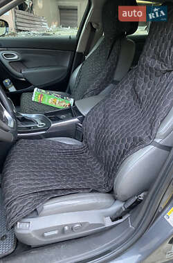 Седан Saab 9-5 2010 в 
