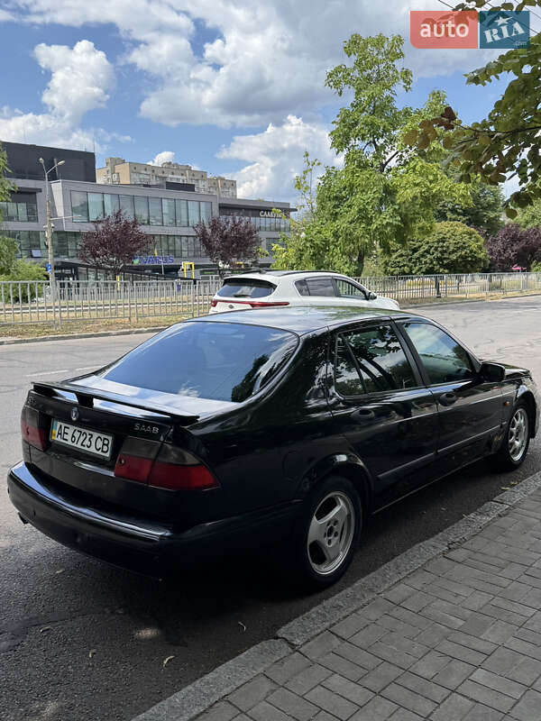 Седан Saab 9-5 2000 в Днепре