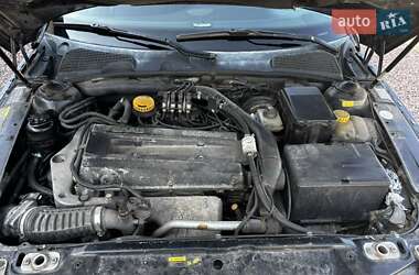 Седан Saab 9-5 2000 в  фото 15 Седан Saab 9-5 2000 в