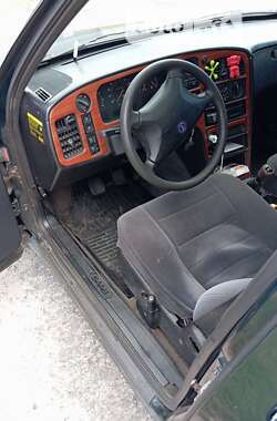 Седан Saab 9000 1995 в Березані
