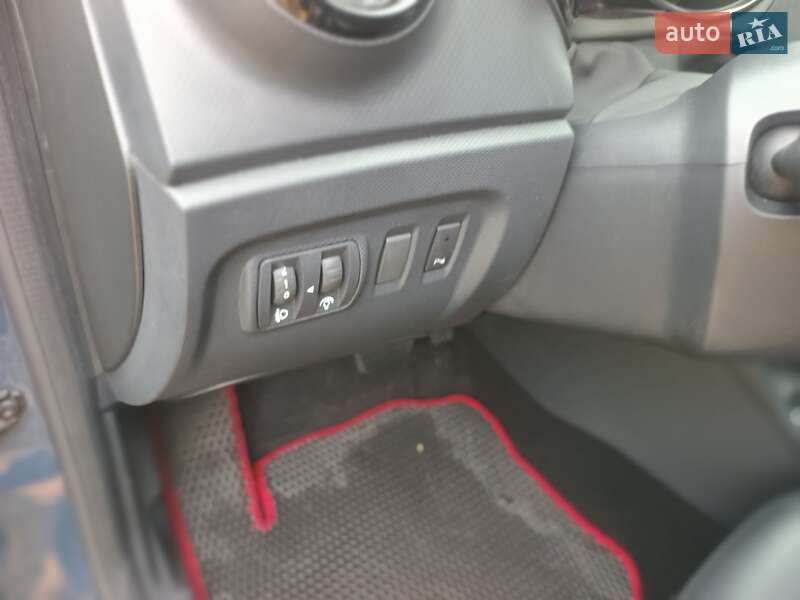 Позашляховик / Кросовер Samsung QM3 2014 в Києві фото 10 Позашляховик / Кросовер Samsung QM3 2014 в Києві