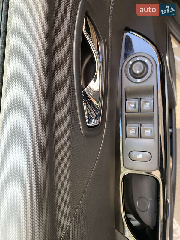 Внедорожник / Кроссовер Samsung QM3 2015 в Одессе