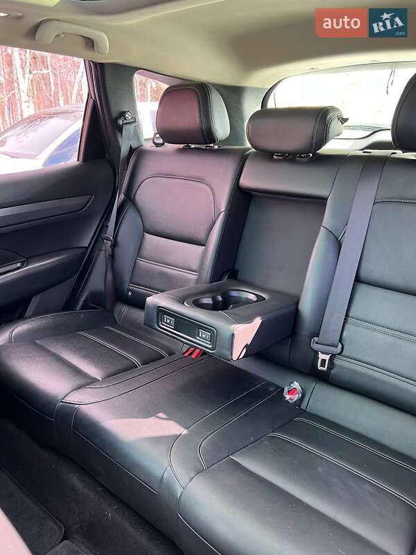 Внедорожник / Кроссовер Samsung QM6 2017 в Киеве фото 7 Внедорожник / Кроссовер Samsung QM6 2017 в Киеве