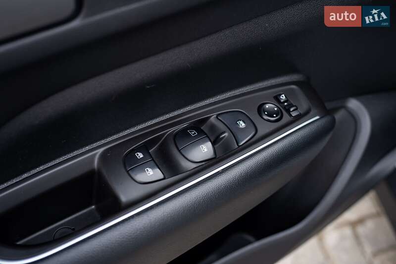 Внедорожник / Кроссовер Samsung QM6 2019 в Ровно фото 23 Внедорожник / Кроссовер Samsung QM6 2019 в Ровно