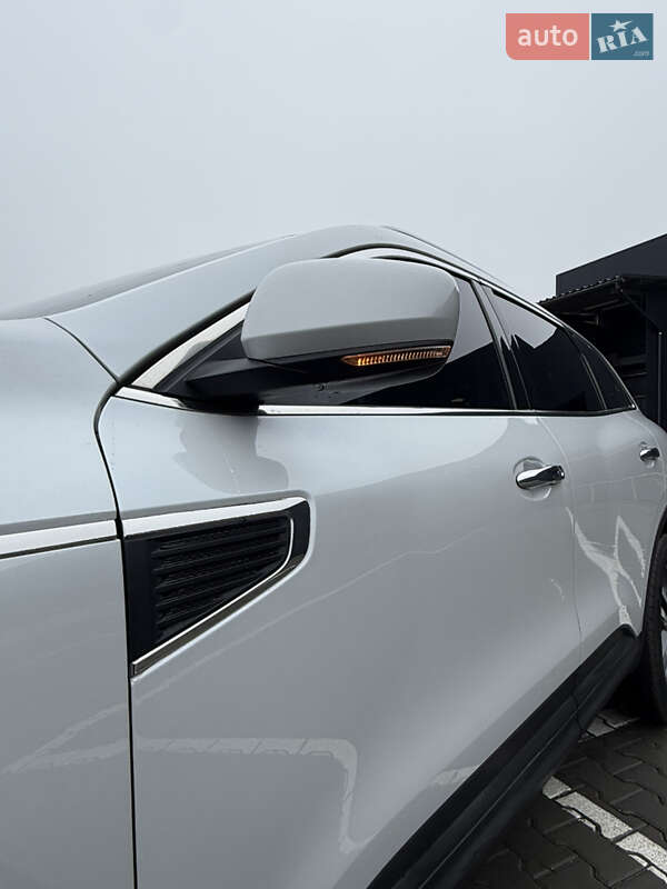 Внедорожник / Кроссовер Samsung QM6 2017 в Виннице