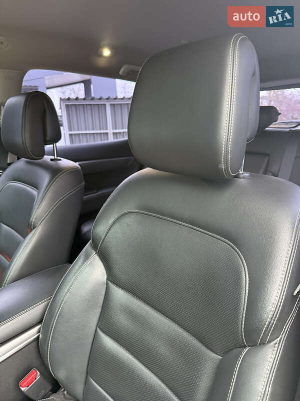 Внедорожник / Кроссовер Samsung QM6 2017 в Виннице