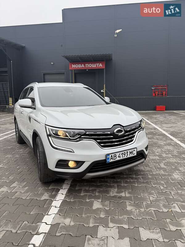 Внедорожник / Кроссовер Samsung QM6 2017 в Виннице