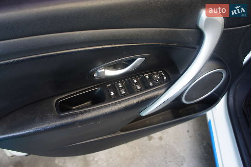 Седан Samsung SM3 2015 в Чернігові