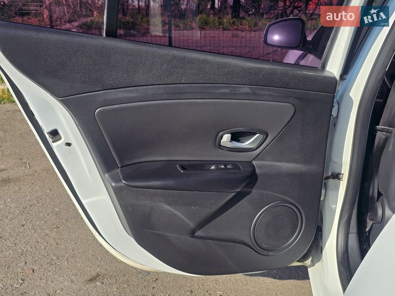 Седан Samsung SM3 2019 в Хмельницком