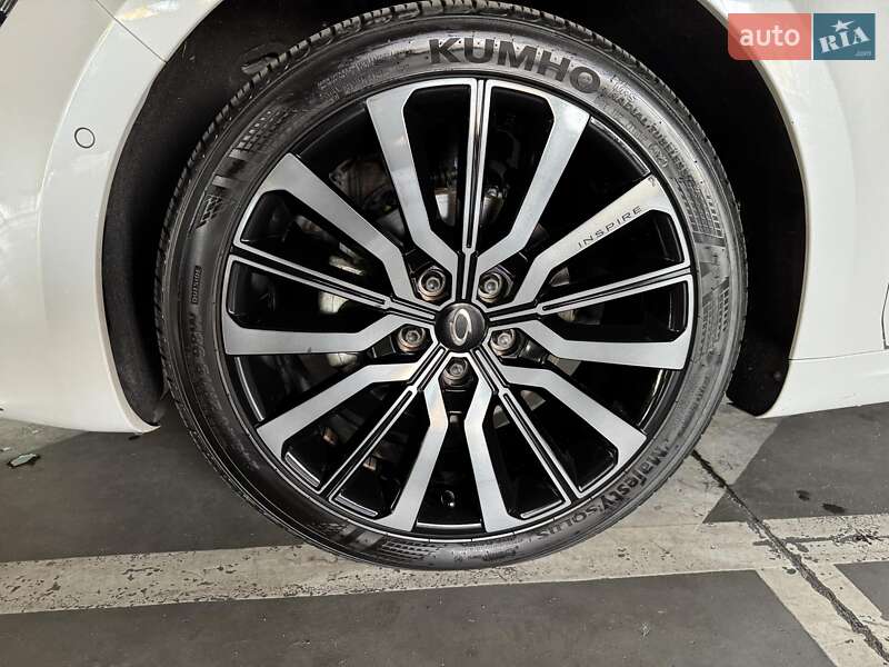 Седан Samsung SM6 2023 в Киеве